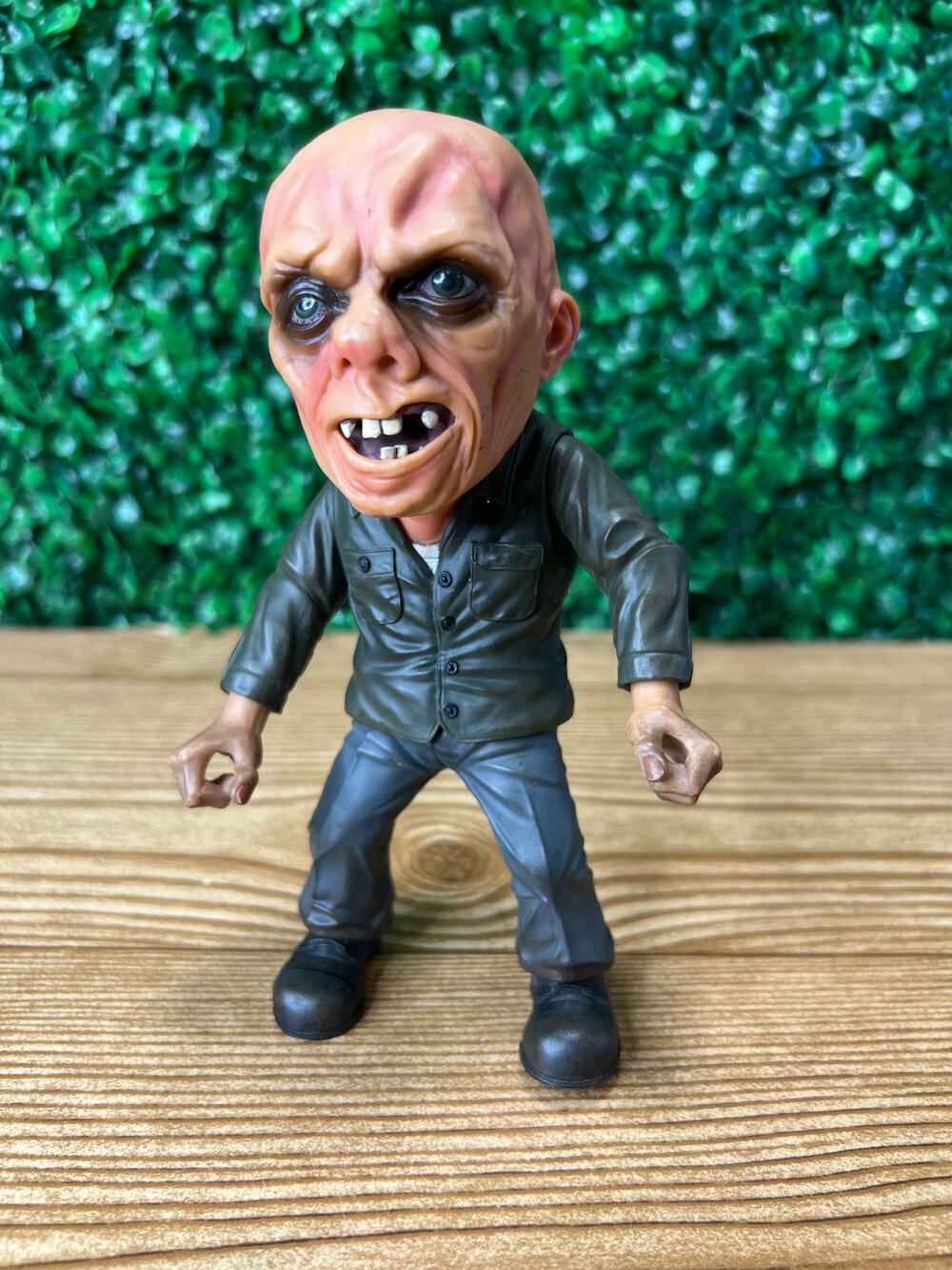 Jason Voorhees Friday The 13TH Mezco Toyz Action Figure Ultimate Toy Horror